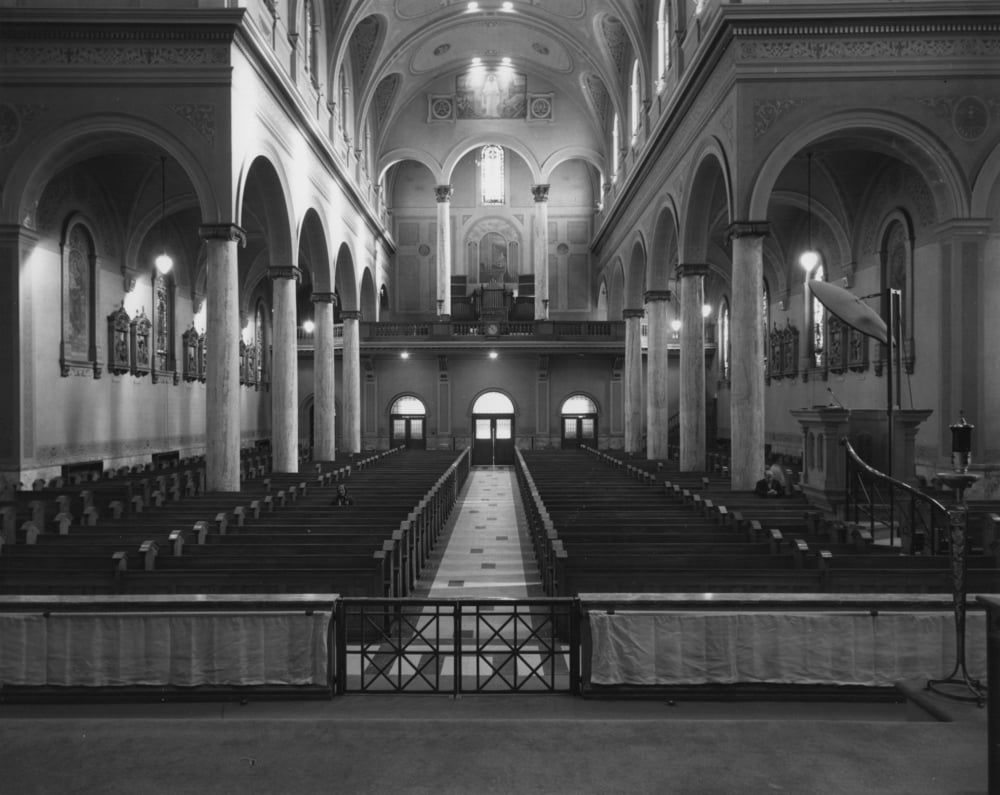 Holy Name Church Inside